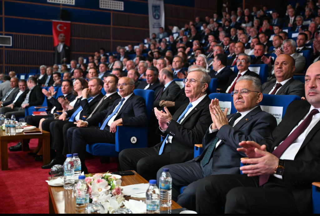 Mansur Yavaş Tarihi Kentler Birliği Başkanı seçildi mansur-yavas-tarihi-kentler-birligi-baskani-secildi-lalCkVkW.jpg