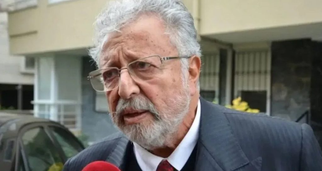 metin-akpinar-yaptigi-satisla-gundem-oldu-CHOULKpl.jpg