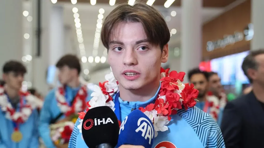 milli-tekvandocu-berkay-erer-avrupa-sampiyonu-e5Qhl1Hd.jpg