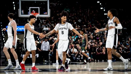 NBA’de Timberwolves’u farklı yenen Spurs, seriyi 1-1 yaptı