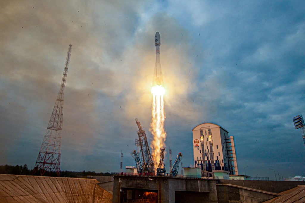 Rusya’dan yeni nesil roket denemesi. Soyuz-5 başarıyla fırlatıldı rusyadan-yeni-nesil-roket-denemesi-soyuz-5-basariyla-firlatildi-hhTDOgHv.jpg