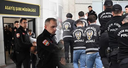 Sahte araç kiralama operasyonunda 35 kişi tutuklandı