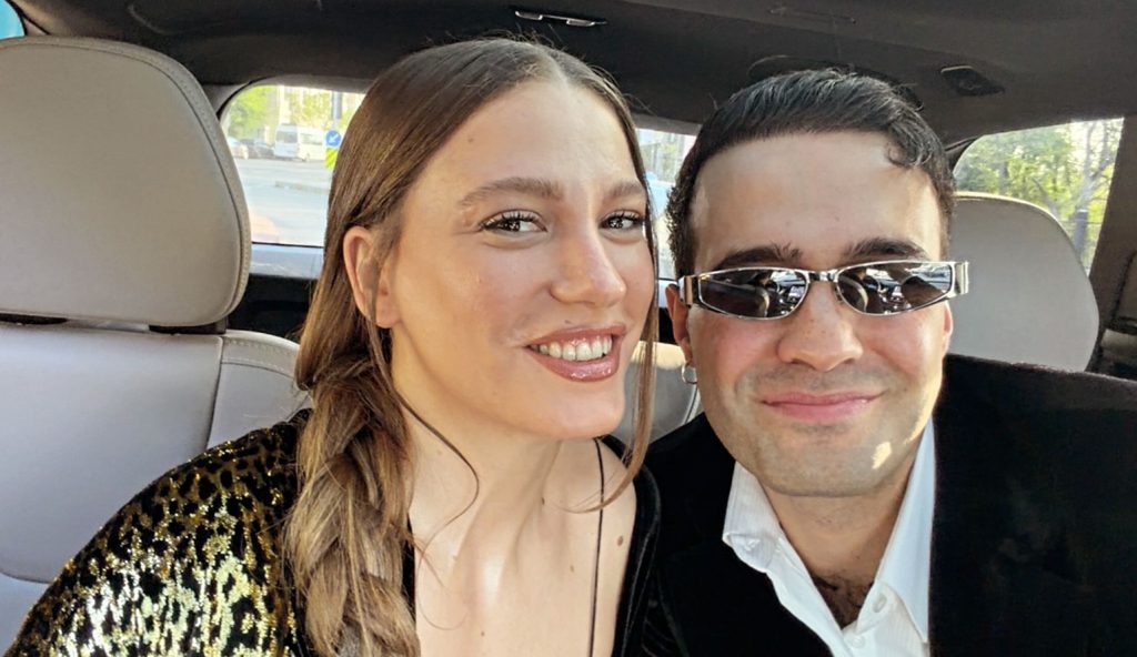 serenay-sarikaya-ile-mert-demirden-aylar-sonra-yeni-kare-LNOyaQAQ.jpg