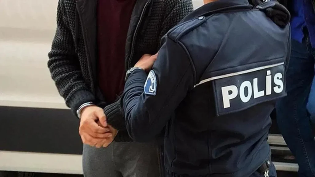 Suç örgütüne düzenlenen operasyonda 13 kişi gözaltına alındı suc-orgutune-duzenlenen-operasyonda-13-kisi-gozaltina-alindi-DKMeav2l.jpg