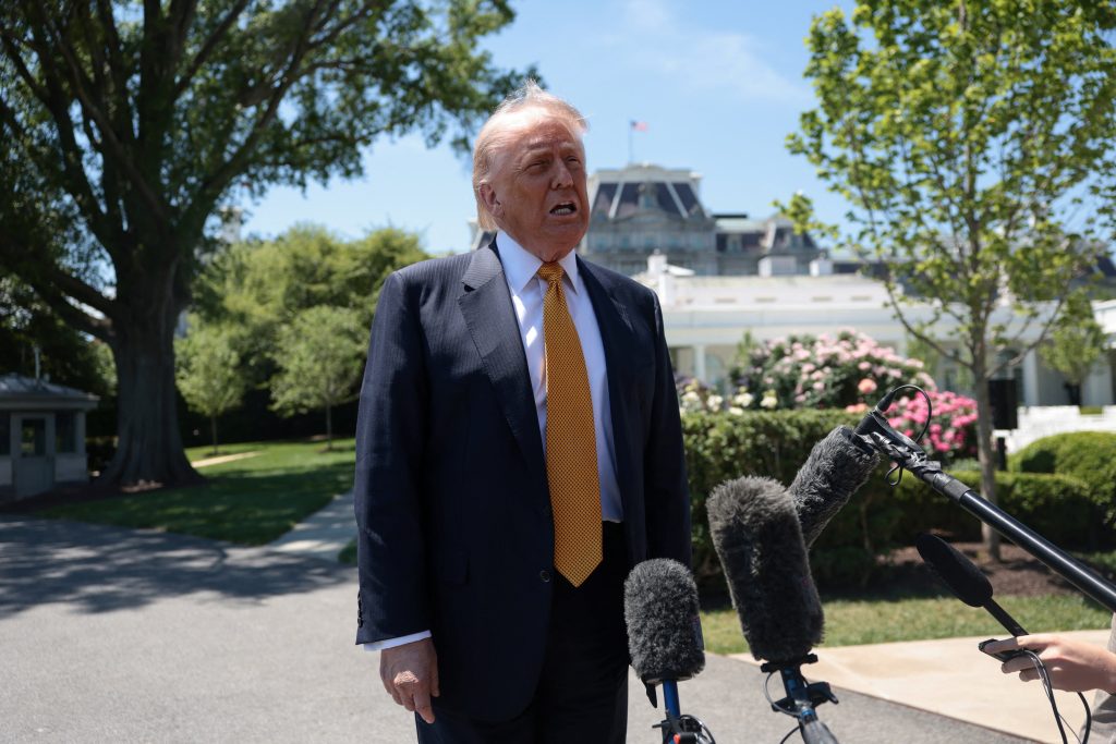 Trump: İran doğru olanı yapacak ya da biz bu işi bitireceğiz trump-iran-dogru-olani-yapacak-ya-da-biz-bu-isi-bitirecegiz-4yKD7lWg.jpg