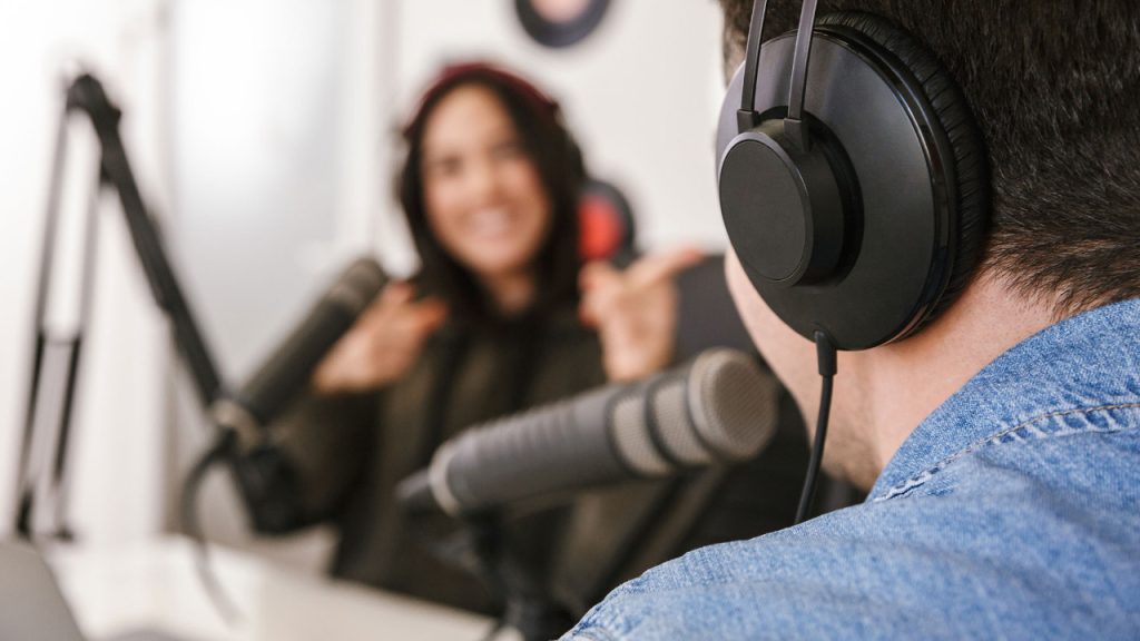 Yapay zeka podcast piyasasını kuşatıyor yapay-zeka-podcast-piyasasini-kusatiyor-M27hjyhK.jpg