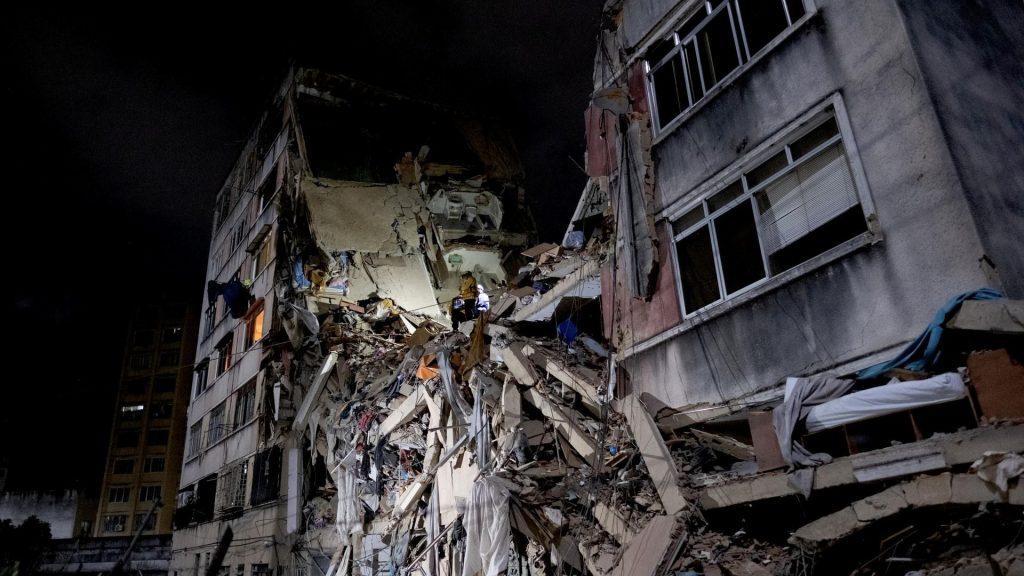 ABD Güney Komutanlığı, Venezuela’ya yardım etmek için 2 gemi ve uçak konuşlandırdığını açıkladı