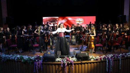 Ata Sahne’de ilk konser Ata Sahne’de ilk konser