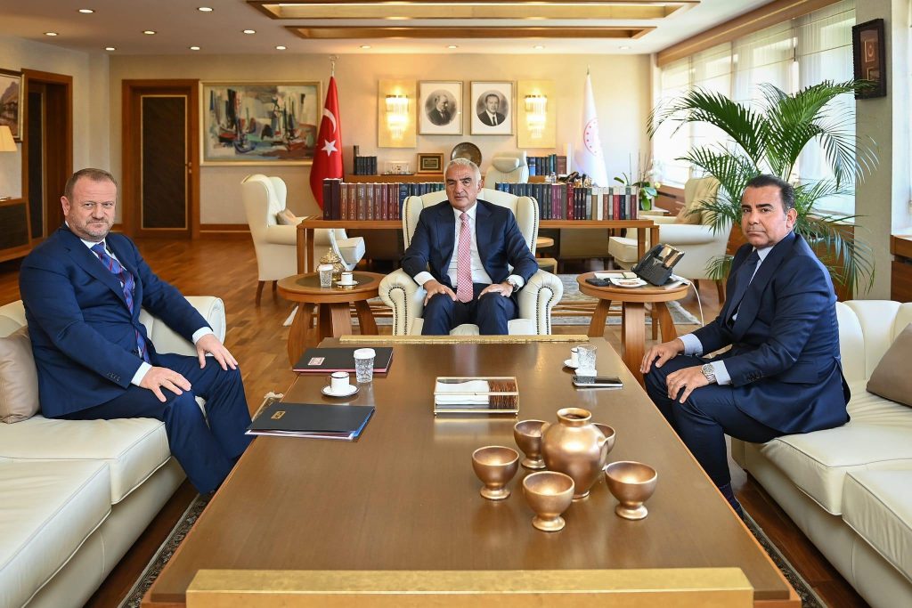 Bakan Ersoy, RTÜK Başkanı Daniş ile görüştü Bakan Ersoy, RTÜK Başkanı Daniş ile görüştü
