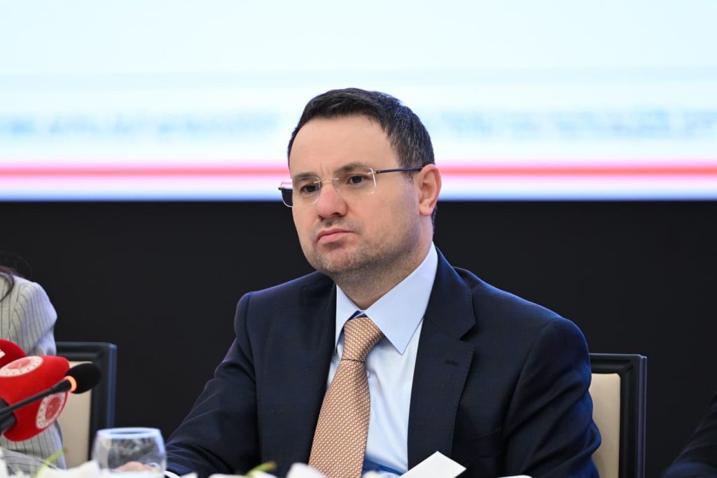 bakan-gurlek-duyurdu-140-yeni-mahkeme-kuruluyor-PDIwxpfX.jpg