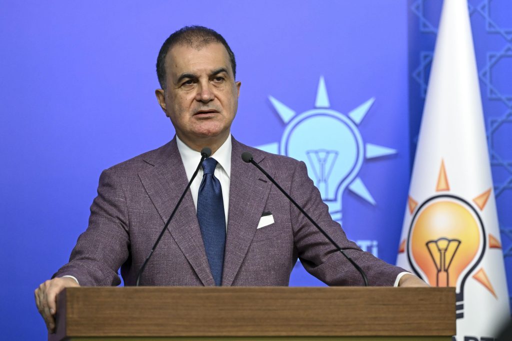 Çelik: Terör örgütünün silah bırakması için yasal çerçeve gerekiyor Çelik: Terör örgütünün silah bırakması için yasal çerçeve gerekiyor