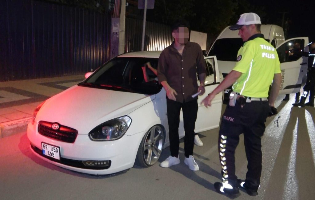 Ceza yese de üslubuyla hem polisi hem de gazetecileri şaşırttı Ceza yese de üslubuyla hem polisi hem de gazetecileri şaşırttı