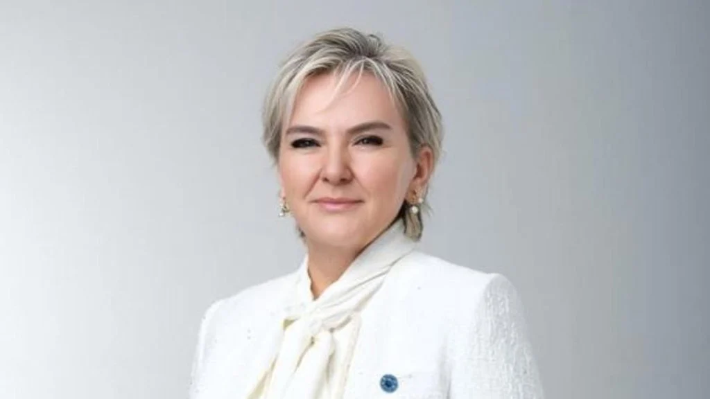 CHP Milletvekili Nimet Özdemir partisinden istifa etti CHP Milletvekili Nimet Özdemir partisinden istifa etti