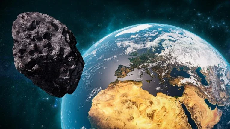 Dev asteroit Dünya’ya teğet geçecek