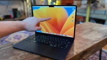 Dokunmatik Ekranlı MacBook için Onay Geldi Dokunmatik Ekranlı MacBook için Onay Geldi