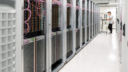 Dünyanın en güçlü süper bilgisayarı Çin’de
