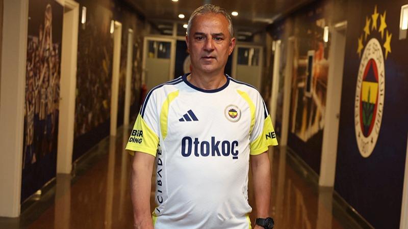 Fenerbahçe yeni sezon için sahaya iniyor Fenerbahçe yeni sezon için sahaya iniyor
