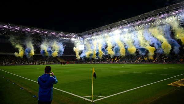 Fenerbahçe’de yeni sezon kombinelerinin fiyatları belli oldu Fenerbahçe’de yeni sezon kombinelerinin fiyatları belli oldu