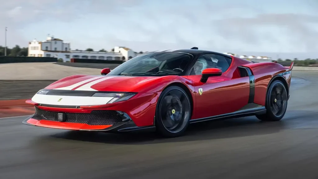 Ferrari’nin Yeni Stratejisi: Hem Elektrikli Hem Benzinli