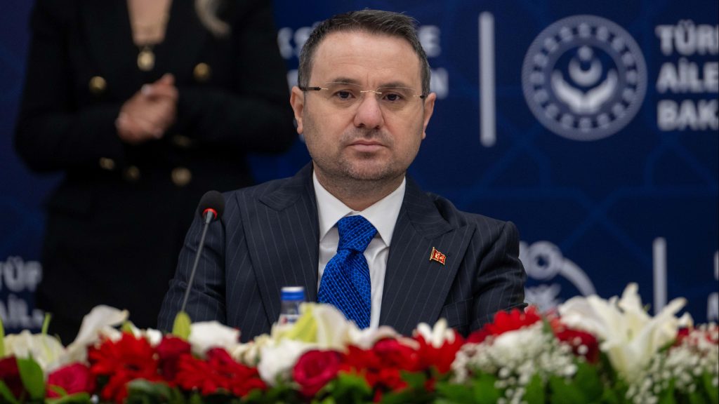 feto-firarileri-icin-yeni-hamle-119-ulkeye-yeni-deliller-iletildi-iade-taleplerini-yenileniyor-CfBMnF3n.jpg