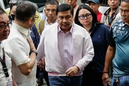 Filipinler’de yolsuzluk soruşturması: Eski devlet başkanının oğlu teslim oldu