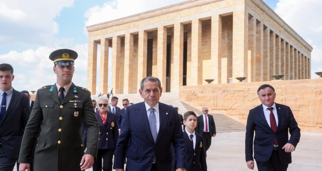 Galatasaray’dan Anıtkabir’e ziyaret