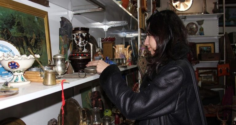 İkinci el eşya dükkanından 560 TL’ye aldığı şeyin gerçek değeri dudak uçuklattı