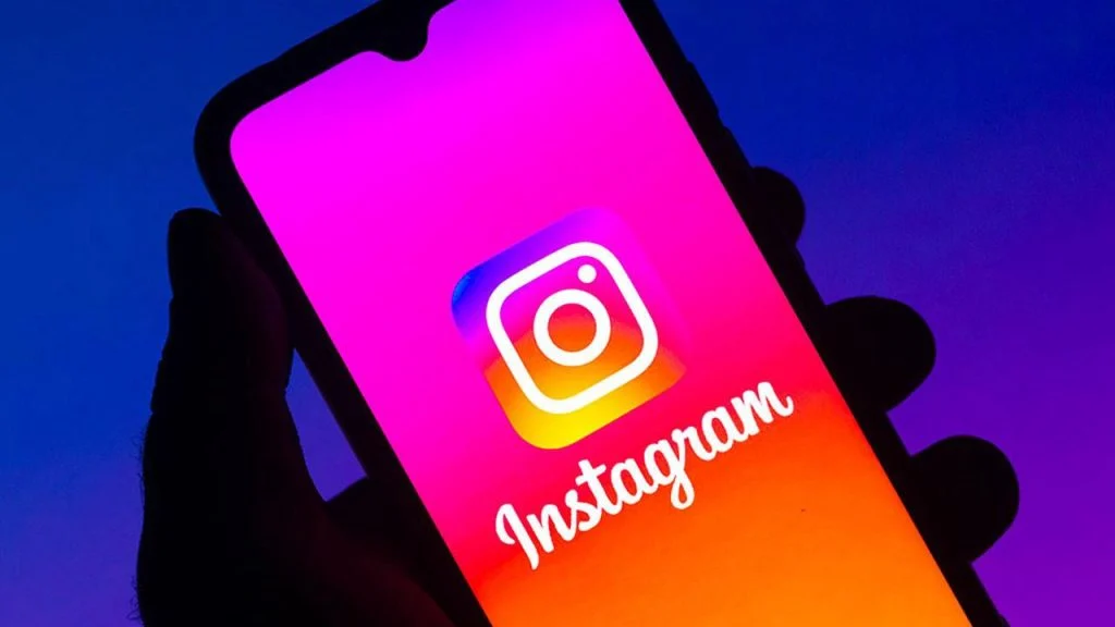 Instagram Liquid Glass arayüz tasarımı genişletiliyor