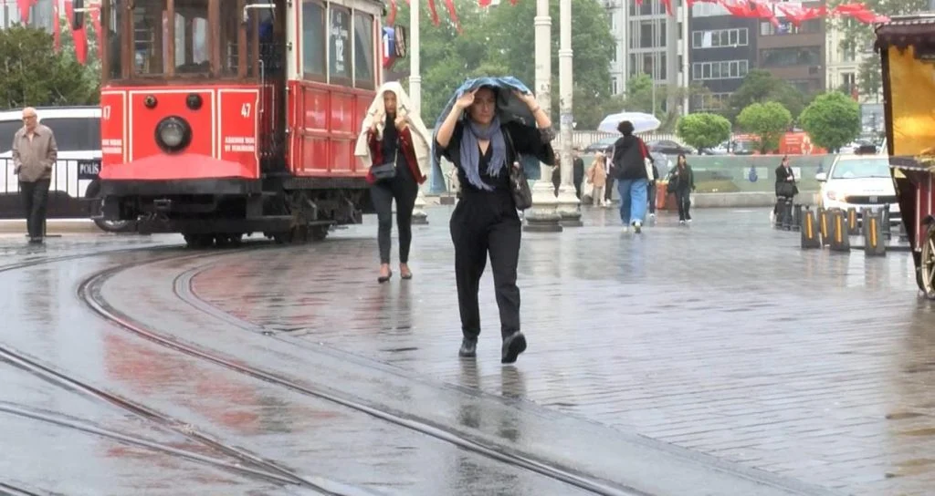 İstanbul’da yağmurun yağacağı tarih belli oldu İstanbul’da yağmurun yağacağı tarih belli oldu