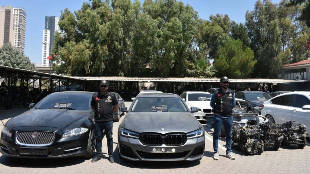İzmir merkezli ‘change araç’ operasyonu: 1 tutuklama
