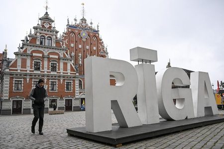 Letonya Kültür Bakanlığı, resmi faaliyetlerde Rusça kullanımını yasaklıyor Letonya Kültür Bakanlığı, resmi faaliyetlerde Rusça kullanımını yasaklıyor