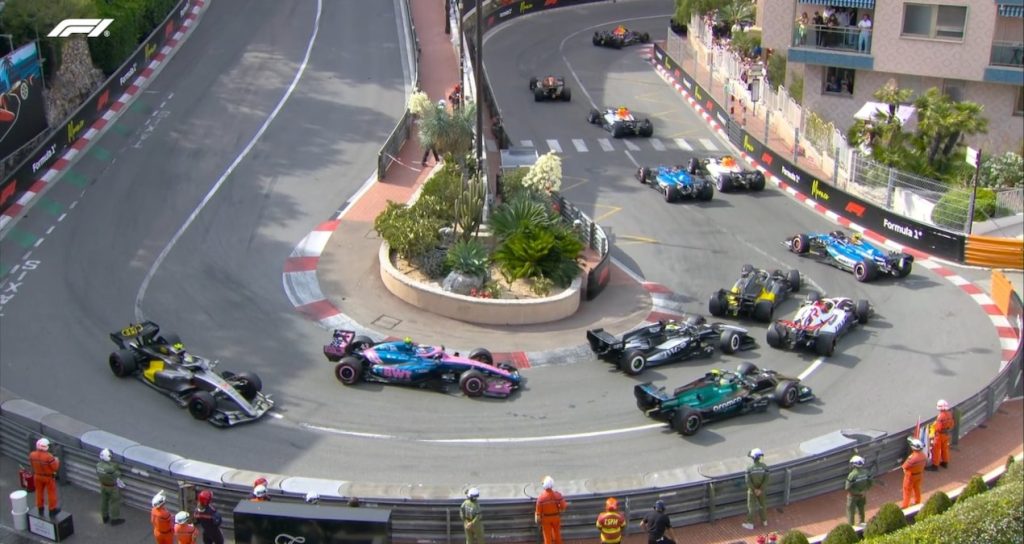Monaco’da olaylı yarış! 7 pilot yarış dışı kaldı