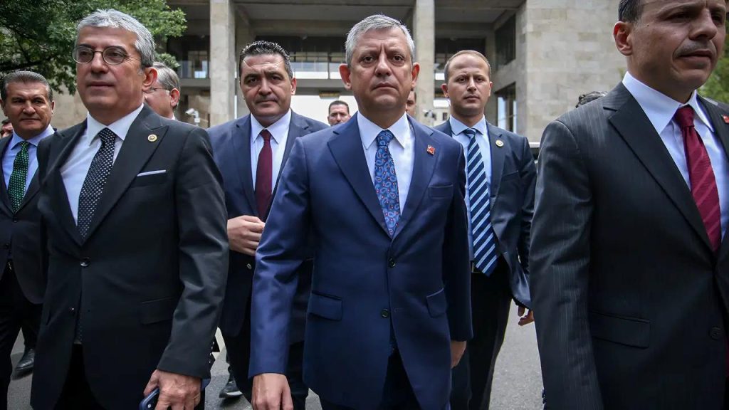 Özgür Özel’den ‘olağanüstü kurultay’ hamlesi ozgur-ozelden-olaganustu-kurultay-hamlesi-hXRMGyBZ.jpg