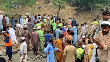 Pakistan’da şiddetli yağış can aldı… Pakistan’da şiddetli yağış can aldı…