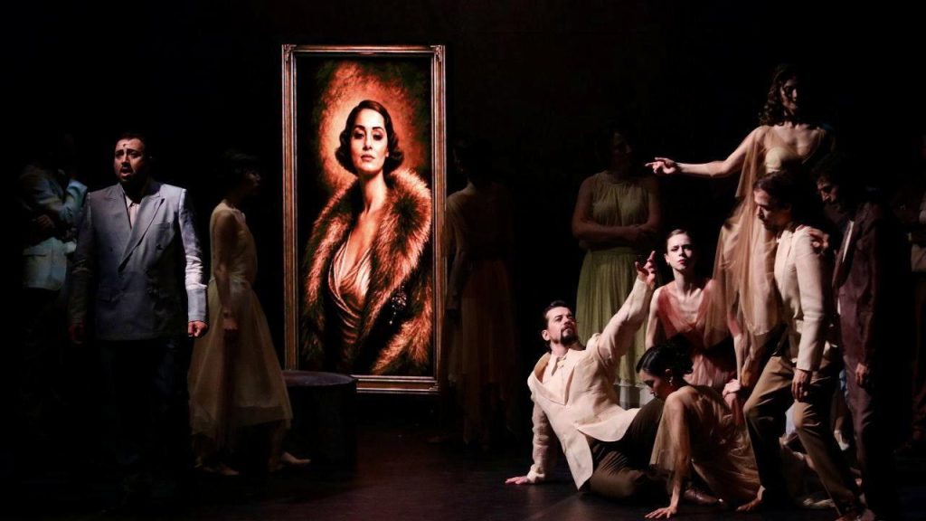 Sabahattin Ali’nin ‘Kürk Mantolu Madonna’sı müzikal drama olarak sahnelendi Sabahattin Ali’nin ‘Kürk Mantolu Madonna’sı müzikal drama olarak sahnelendi