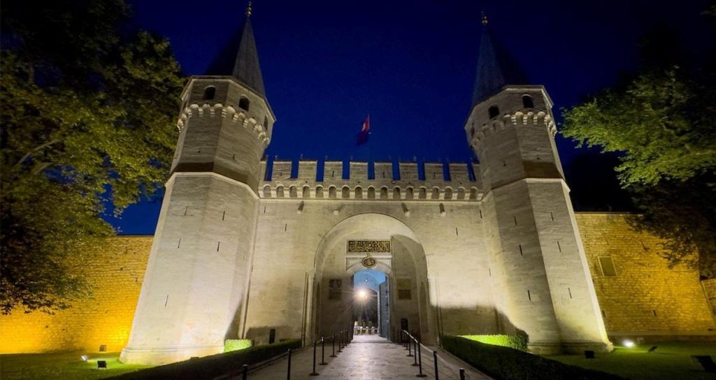 Topkapı Sarayı’nda “Gece Ziyaretleri” başlıyor topkapi-sarayinda-gece-ziyaretleri-basliyor-k7OnAWmF.jpg