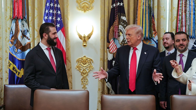 trump-suriye-cumhurbaskani-sara-ile-gorustu-HGYLi9Xl.jpg