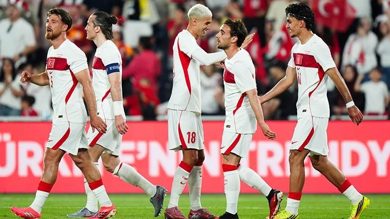 Türkiye 24 yıl sonra Dünya Kupası’nda sahaya çıkıyor.