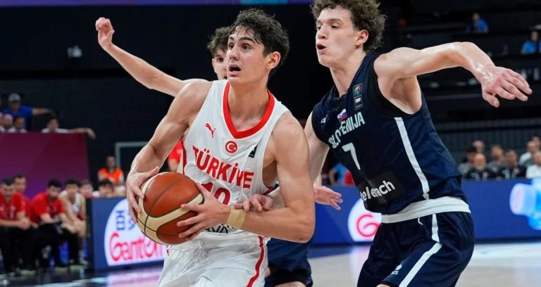 U17 Erkek Basketbol Milli Takımımız Slovenya’yı yendi