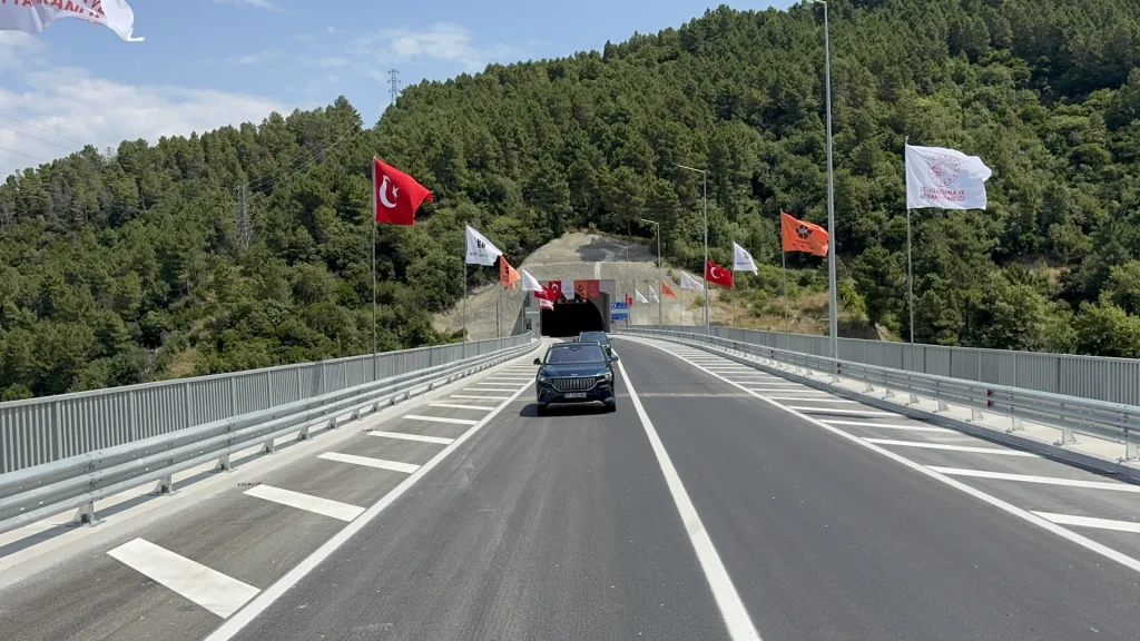 19 dakikalık yol 3 dakikaya düşecek