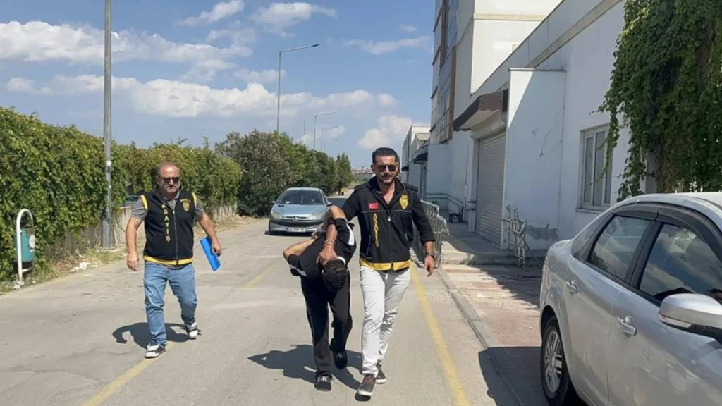 3 kişiyi öldürüp ‘Pişmanım’ diyen şüpheli tutuklandı