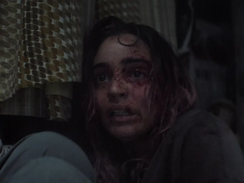 Evil Dead Burn Eleştirisi: Korku Yeniden Alevleniyor