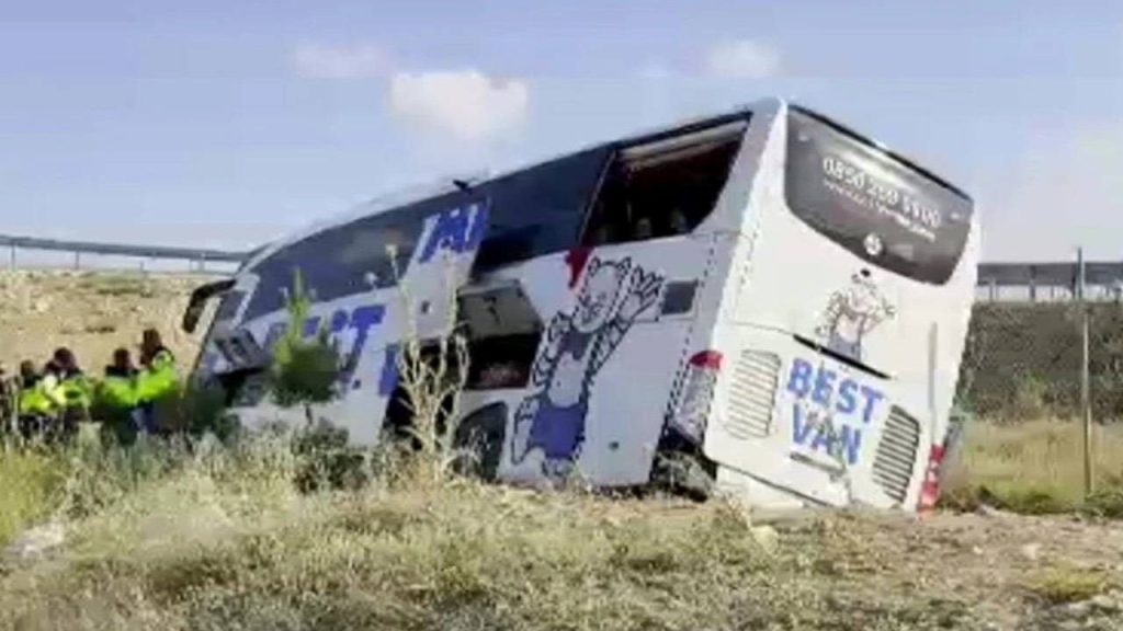 Ankara-Niğde otoyolunda otobüs kazası; çok sayıda yaralı var