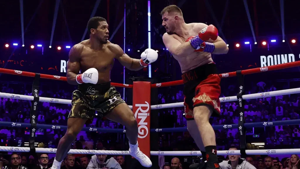 Anthony Joshua’dan ringlere efsane geri dönüş