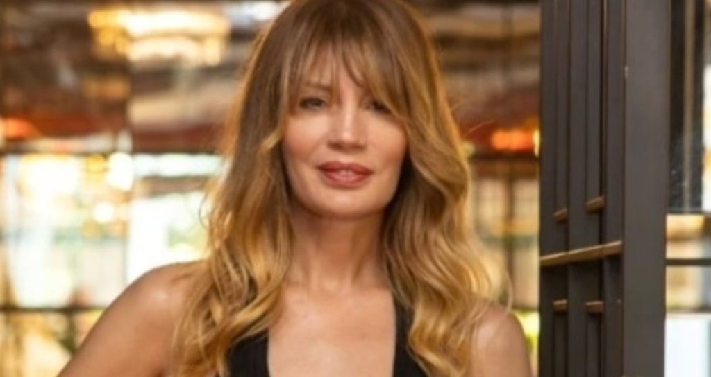 Ayça Varlıer’in yeni dizisi belli oldu Ayça Varlıer’in yeni dizisi belli oldu