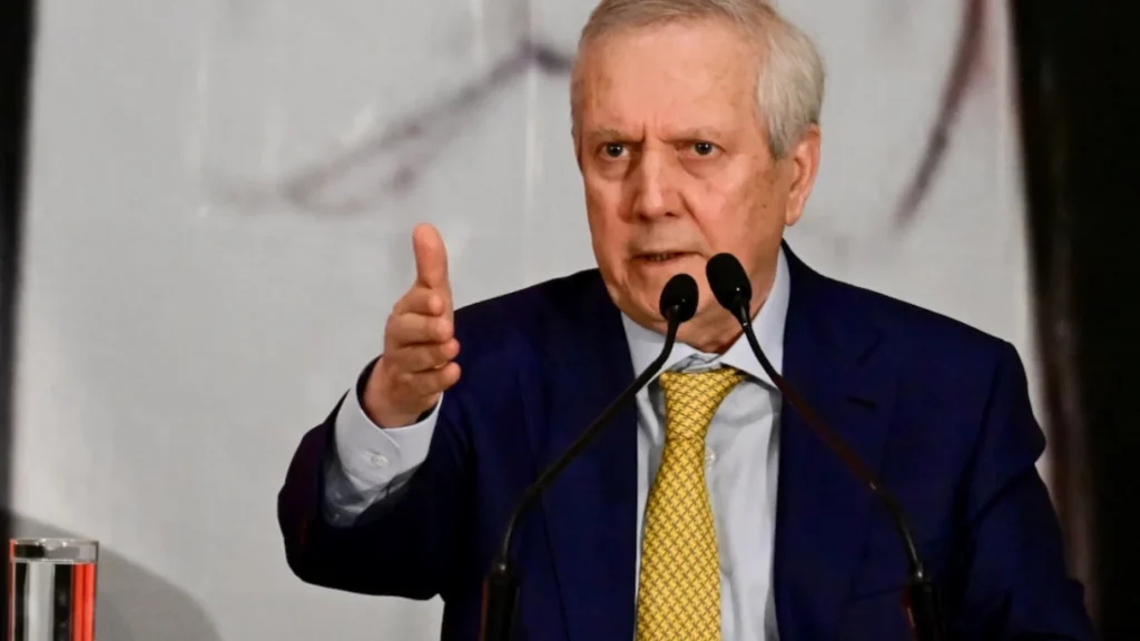 Aziz Yıldırım Şampiyonlar Ligi için kesenin ağzını açtı Aziz Yıldırım Şampiyonlar Ligi için kesenin ağzını açtı