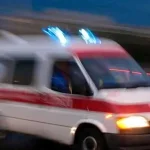 Babasını bıçaklayan şüpheli kendini eve kilitledi