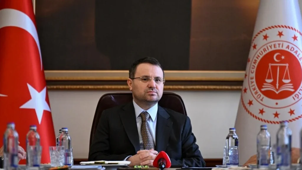 Bakan Gürlek: Ahbap soruşturması aydınlatılacak Bakan Gürlek: Ahbap soruşturması aydınlatılacak