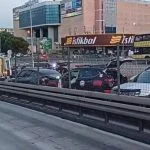 Beylikdüzü’nde 3 araç birbirine girdi: 1 kişi yaralandı