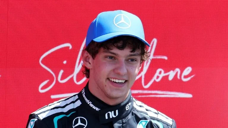 Britanya Grand Prix’sinde sprint yarışını Kimi Antonelli kazandı